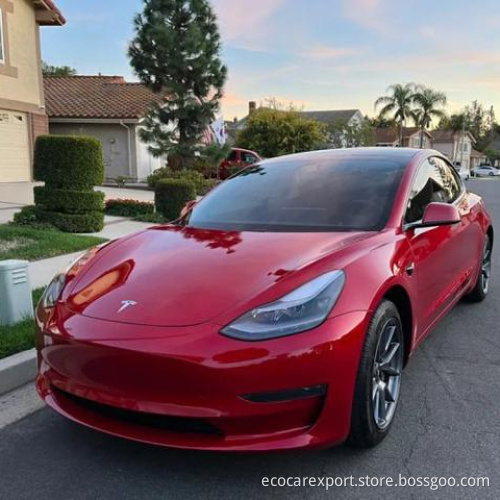 Nuovi veicoli energetici Tesla Modello 3 Automotive Pure Electric 556 km gamma Nuova auto a 4 porte a tre porte Electric Vehicle Electric Vehicle